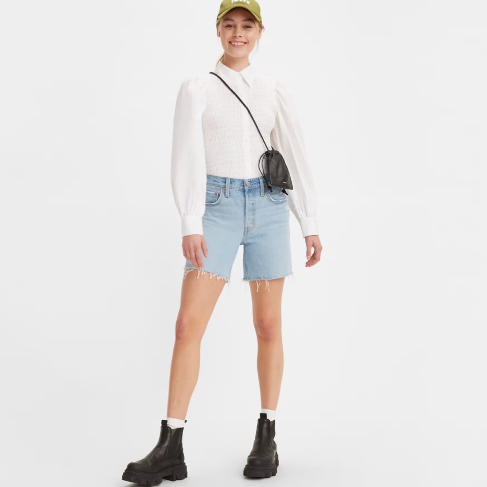 Levi’s 501 Mid-Thigh Shorts in Tango Crushed
